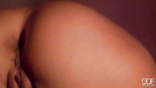 HouseOfTaboo_e243_163hotd1_720_6500_Bambi_The_shadow_of_complete_hotness!