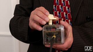 HouseOfTaboo_e332_397hotd1_1080_8000_Alice_Trained_by_a_Machine!