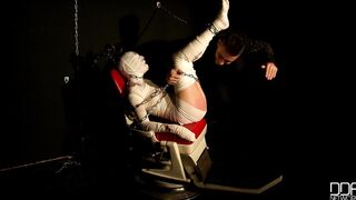 HouseOfTaboo_e410_532p1hotd1_1080_8000_Mugur_and_Leyla_Black_The_Mummys_Cunny_[Part_1]