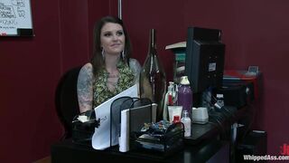 10.07.02 9426 Maitresse Madeline Marlowe, Vivienne Del Rio (Vivienne Del Rio punished and ass fucked by Maitresse Madeline!)