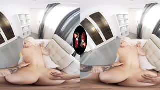 Blonde - Blondie Fesser