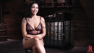 Vanessa Sky: Finding the Pain-Slut Inside