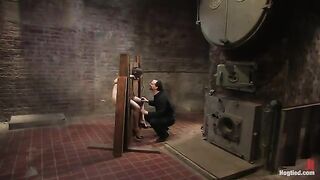 Pain Slut! : Sister Dee is pulled three ways