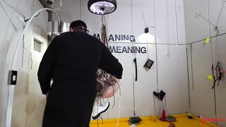 Cock jerking BDSM babe on her knees