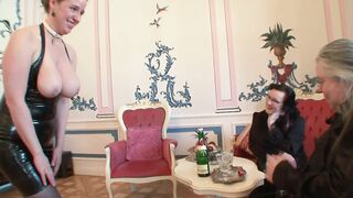 SAD SCHLOSS SKLAVIN - (Trauma #06)