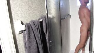 Muscular cop gets subdued, tied up and zapped