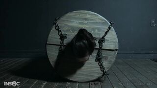 INFERNAL RESTRAINTS - Juliette March - Captive 